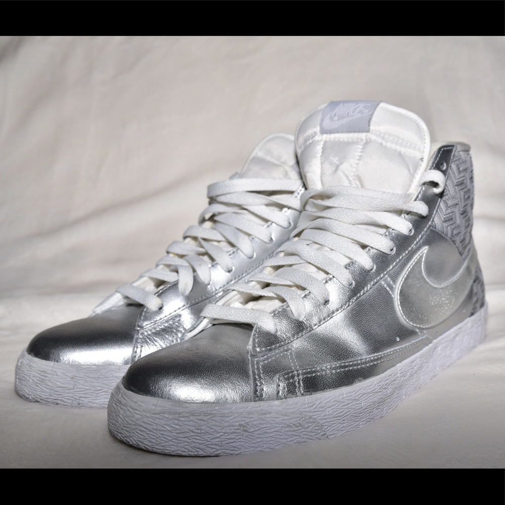 Nike SB Metallic
